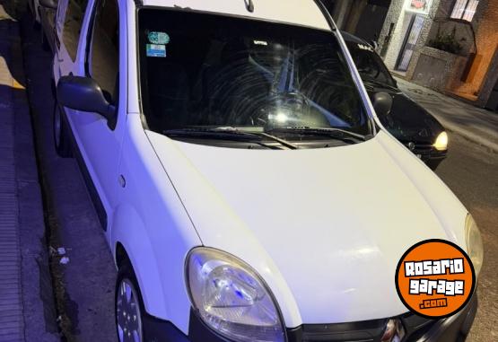 Utilitarios - Renault Kangoo 2017 Nafta 215000Km - En Venta