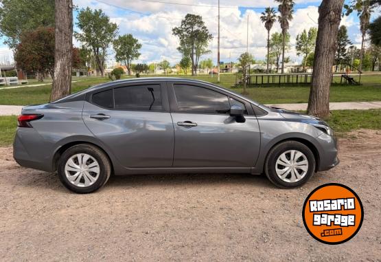 Autos - Nissan Versa 2021 Nafta 131000Km - En Venta