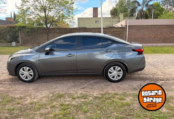Autos - Nissan Versa 2021 Nafta 131000Km - En Venta