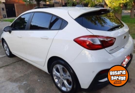 Autos - Chevrolet Cruze LT 2023 Nafta 77000Km - En Venta