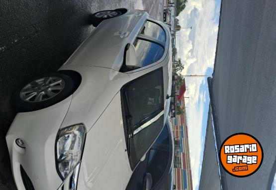 Autos - Toyota Etios 2017 Nafta 130000Km - En Venta