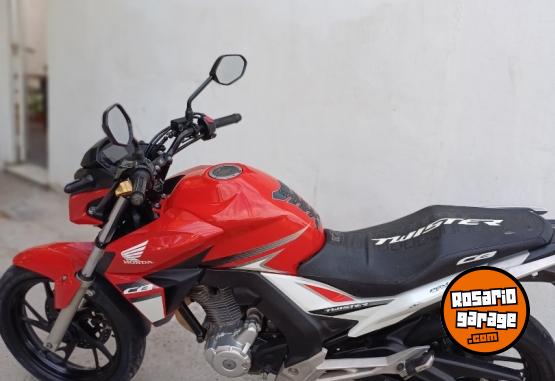 Motos - Honda Cb250 2018 Nafta 25000Km - En Venta