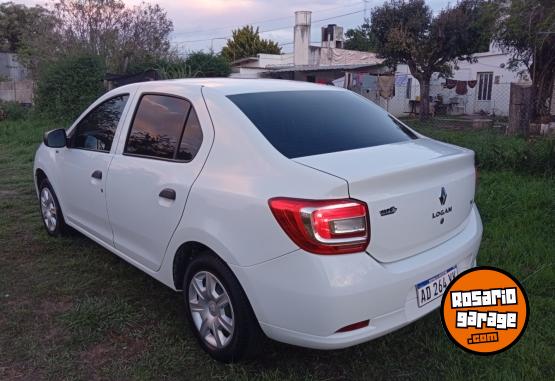 Autos - Renault Logan authentic 2018 Nafta 74000Km - En Venta