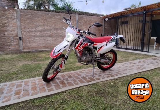 Motos - RVM Cz250T 2023 Nafta 500Km - En Venta