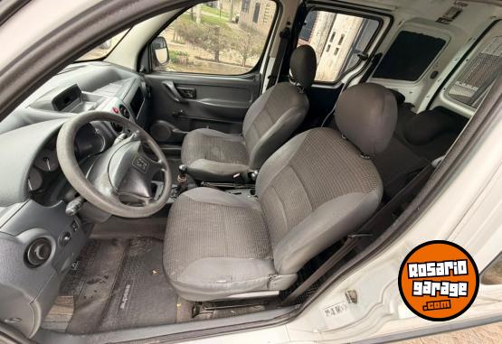 Utilitarios - Peugeot Partner 2011 Nafta 230000Km - En Venta