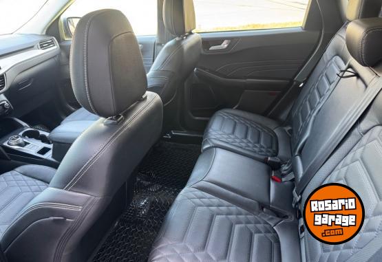 Camionetas - Ford KUGA PLATINIUM HYBRID 2.5 2024 Electrico / Hibrido 45000Km - En Venta