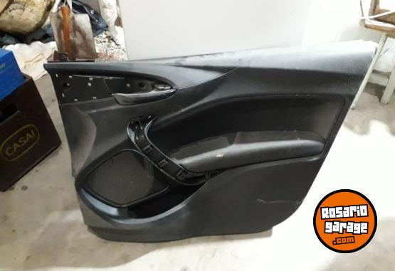 Accesorios para Autos - Vendo panel delantero y trasero interior del crono y el ventilu del lado derecho....año 2018 - En Venta