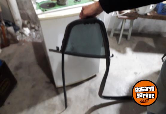 Accesorios para Autos - Vendo panel delantero y trasero interior del crono y el ventilu del lado derecho....año 2018 - En Venta