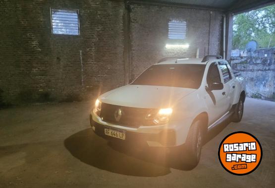 Camionetas - Renault Duster Oroch 2022 GNC 125000Km - En Venta