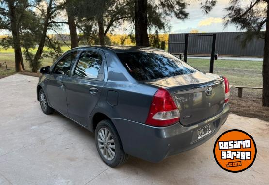 Autos - Toyota Etios 1.5 4p Xls 2015 Nafta 200000Km - En Venta