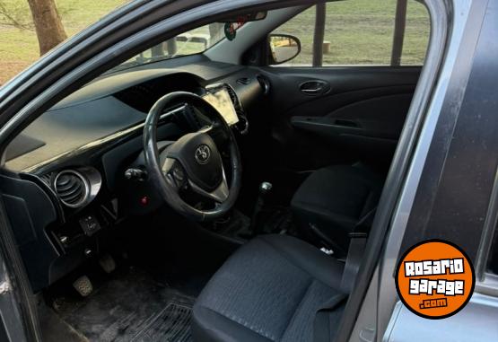 Autos - Toyota Etios 1.5 4p Xls 2015 Nafta 200000Km - En Venta