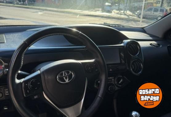 Autos - Toyota ETIOS 4P XLS 6M 2018 Nafta 85000Km - En Venta