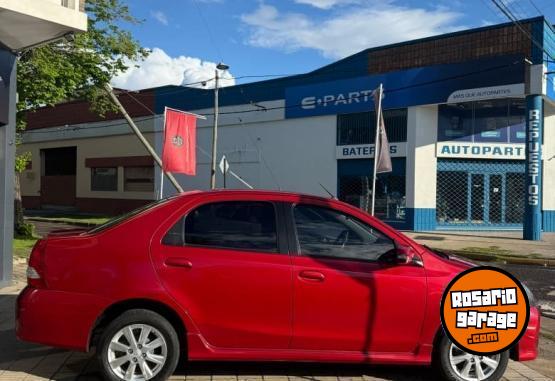 Autos - Toyota ETIOS 4P XLS 6M 2018 Nafta 85000Km - En Venta