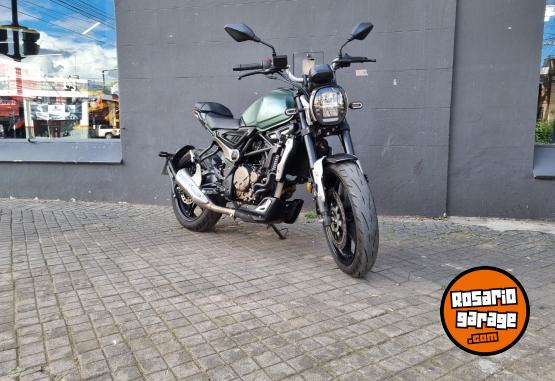 Motos - Voge AC 300 2023 Nafta 5490Km - En Venta