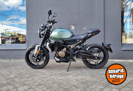 Motos - Voge AC 300 2023 Nafta 5490Km - En Venta