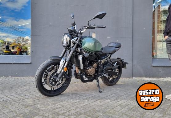 Motos - Voge AC 300 2023 Nafta 5490Km - En Venta