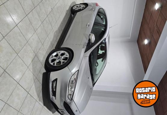 Autos - Ford Focus SE PLUS 2015 Nafta 160000Km - En Venta