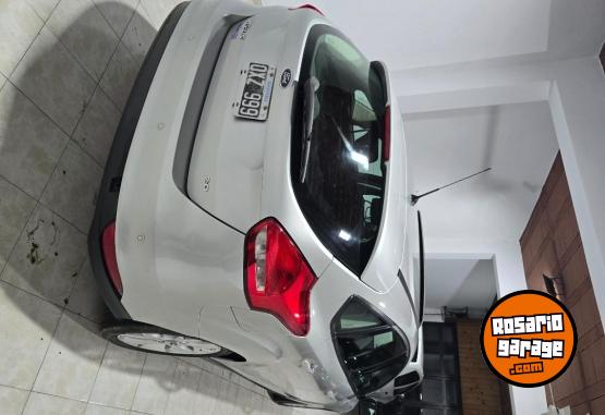 Autos - Ford Focus SE PLUS 2015 Nafta 160000Km - En Venta