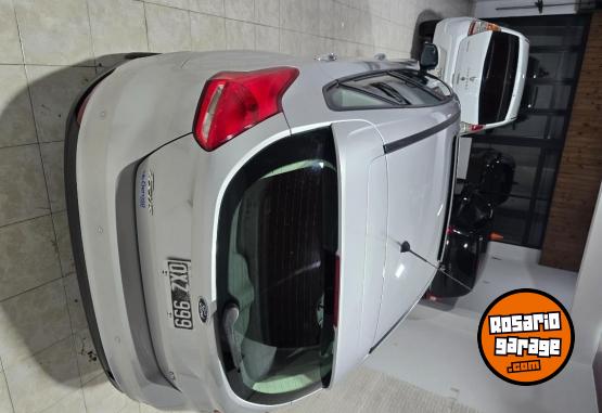 Autos - Ford Focus SE PLUS 2015 Nafta 160000Km - En Venta