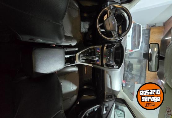 Autos - Ford Focus SE PLUS 2015 Nafta 160000Km - En Venta