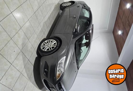 Autos - Ford Focus GHIA 2010 Nafta 170000Km - En Venta