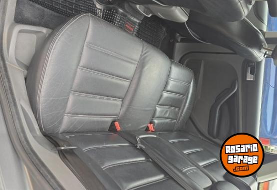 Autos - Ford Focus GHIA 2010 Nafta 170000Km - En Venta