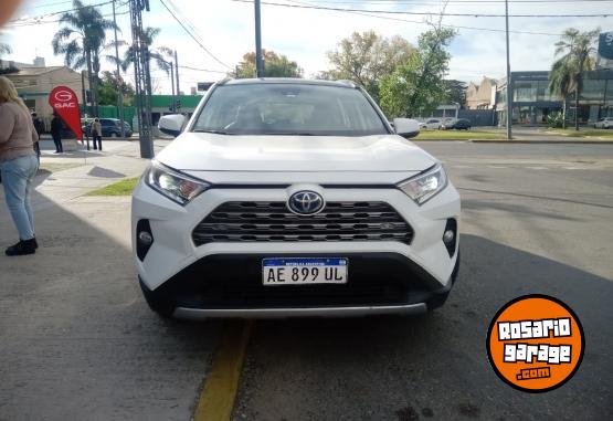 Camionetas - Toyota RAV4 HÍBRIDO LIMITED 2021 Electrico / Hibrido 129000Km - En Venta