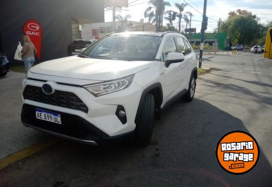 Camionetas - Toyota RAV4 HÍBRIDO LIMITED 2021 Electrico / Hibrido 129000Km - En Venta