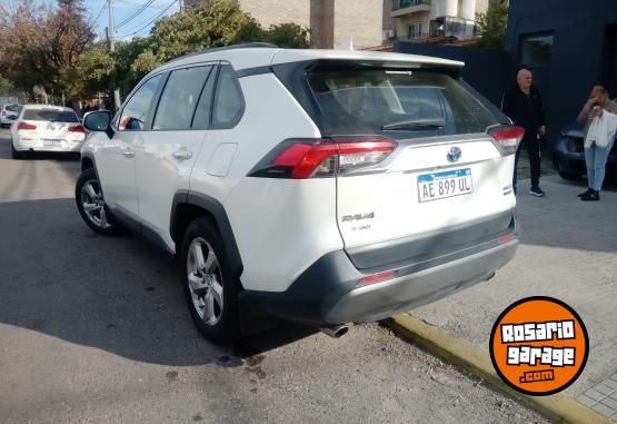 Camionetas - Toyota RAV4 HÍBRIDO LIMITED 2021 Electrico / Hibrido 129000Km - En Venta