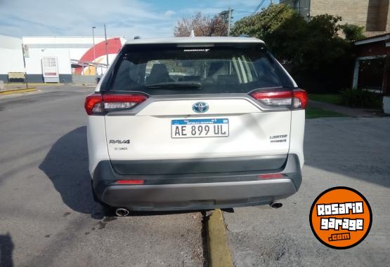 Camionetas - Toyota RAV4 HÍBRIDO LIMITED 2021 Electrico / Hibrido 129000Km - En Venta