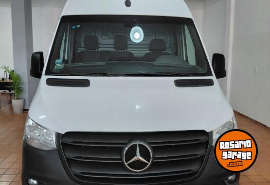 Utilitarios - Mercedes Benz SPRINTER.2021 Techo alto. 2021 Diesel 67000Km - En Venta