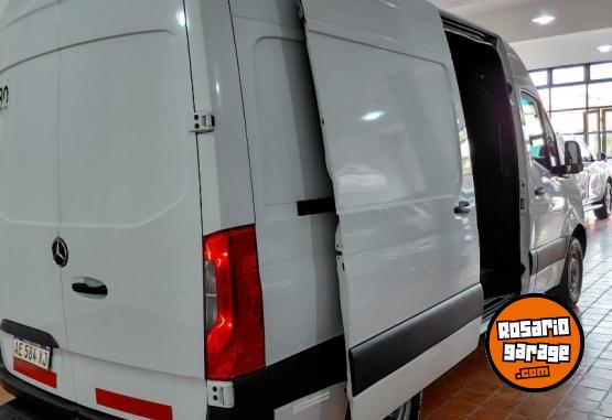 Utilitarios - Mercedes Benz SPRINTER.2021 Techo alto. 2021 Diesel 67000Km - En Venta