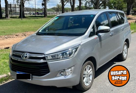 Camionetas - Toyota Innova 2020 Nafta 114000Km - En Venta