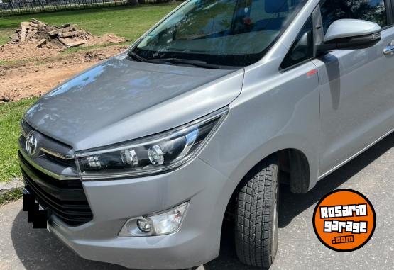 Camionetas - Toyota Innova 2020 Nafta 114000Km - En Venta