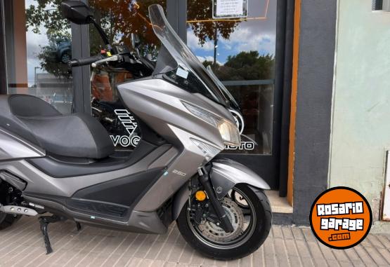 Motos - Kymco XTOWN 250 2023 Nafta 7300Km - En Venta