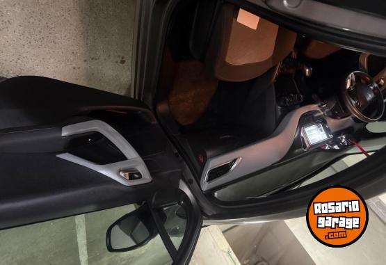 Autos - Peugeot 208 allure nav 2014 Nafta 120000Km - En Venta