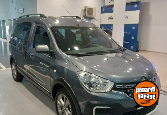 Utilitarios - Renault KANGOO II STEPWAY 2024 Nafta 10000Km - En Venta
