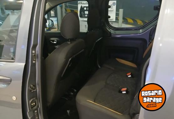 Utilitarios - Renault KANGOO II STEPWAY 2024 Nafta 10000Km - En Venta