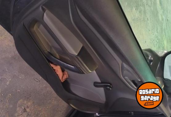Autos - Chevrolet ONIX LT 2015 GNC 99030Km - En Venta