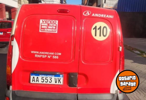 Utilitarios - Renault Kangoo 2016 GNC 200000Km - En Venta