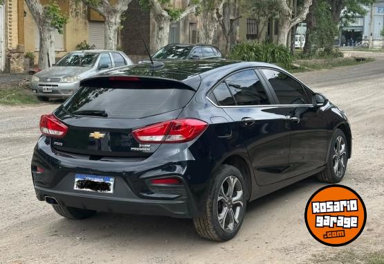 Autos - Volkswagen Cruze premier 2021 Nafta 76000Km - En Venta