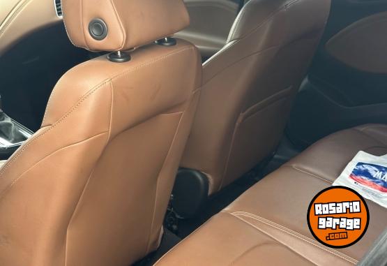 Autos - Volkswagen Cruze premier 2021 Nafta 76000Km - En Venta