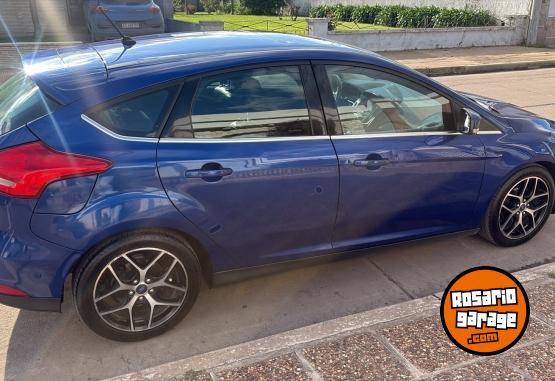 Autos - Ford Focus Titanium 2018 Nafta 126000Km - En Venta