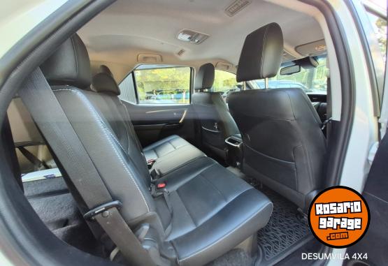 Camionetas - Toyota SW4 SRX 2022 Diesel 130000Km - En Venta