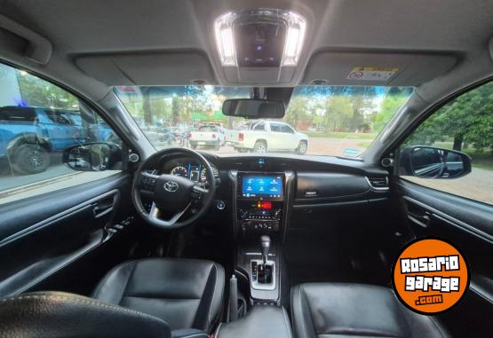 Camionetas - Toyota SW4 SRX 2023 Diesel 80000Km - En Venta