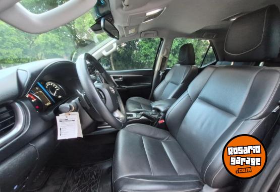 Camionetas - Toyota SW4 SRX 2023 Diesel 80000Km - En Venta