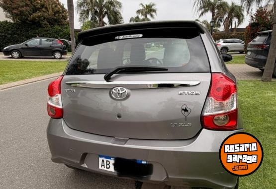 Autos - Toyota XLS 1.5 2017 Nafta 82955Km - En Venta