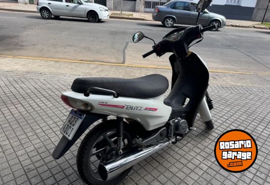 Motos - Motomel Blitz 110 cc 2024 Nafta 4400Km - En Venta