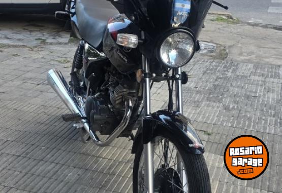 Motos - Zanella Rx150 2025 Nafta 5000Km - En Venta