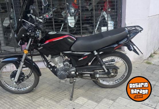 Motos - Zanella Rx150 2025 Nafta 5000Km - En Venta
